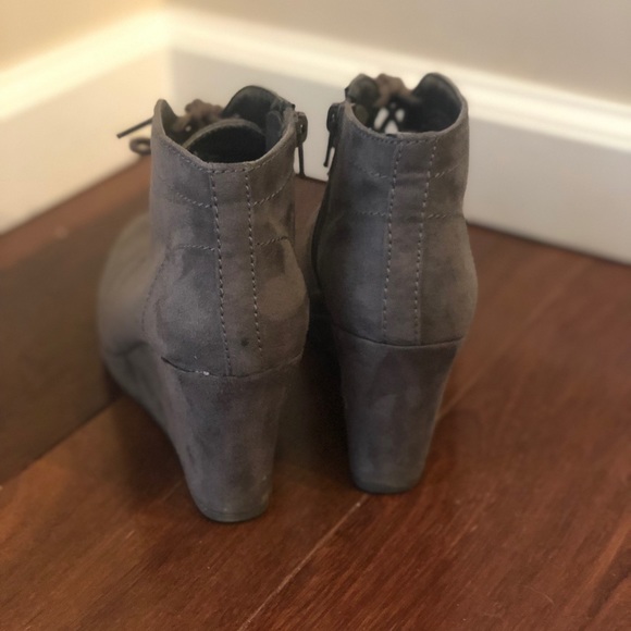 Mossimo Wedge Lace Up Bootie size 6.5 gray - Picture 2 of 5